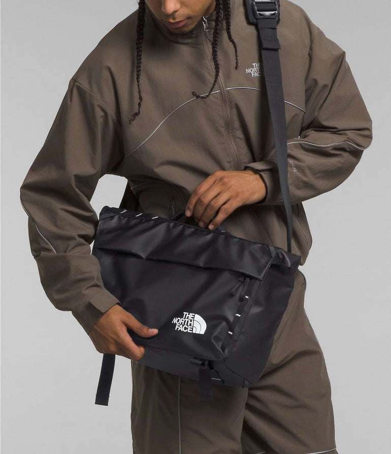 The North Face Base Camp Voyager Sac messager